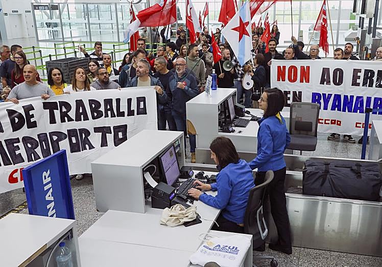 Huelga de trabajadores de Ryanair esta semana en Santiago de Compostela