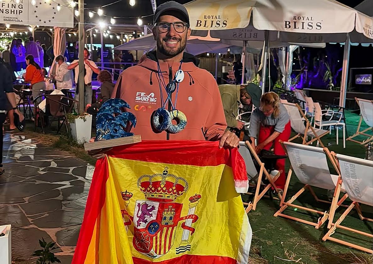 Imagen principal - Arriba, Gary en el Campeonato de Europa celebrado en Galicia. Abajo a la izqueirda, en plena acción. A la derecha, en el Nacional de La Cícer, donde se coronó también campeón.