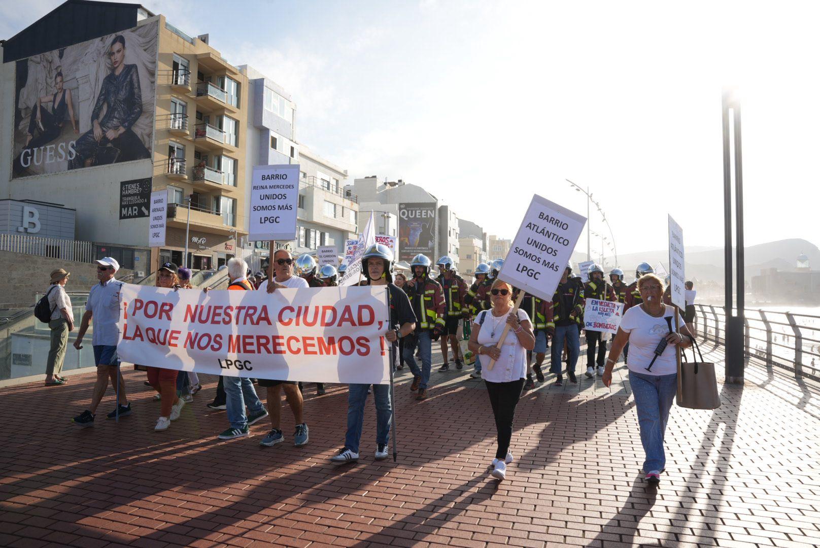 Manifestación &#039;Por la ciudad que merecemos&#039;, en imágenes