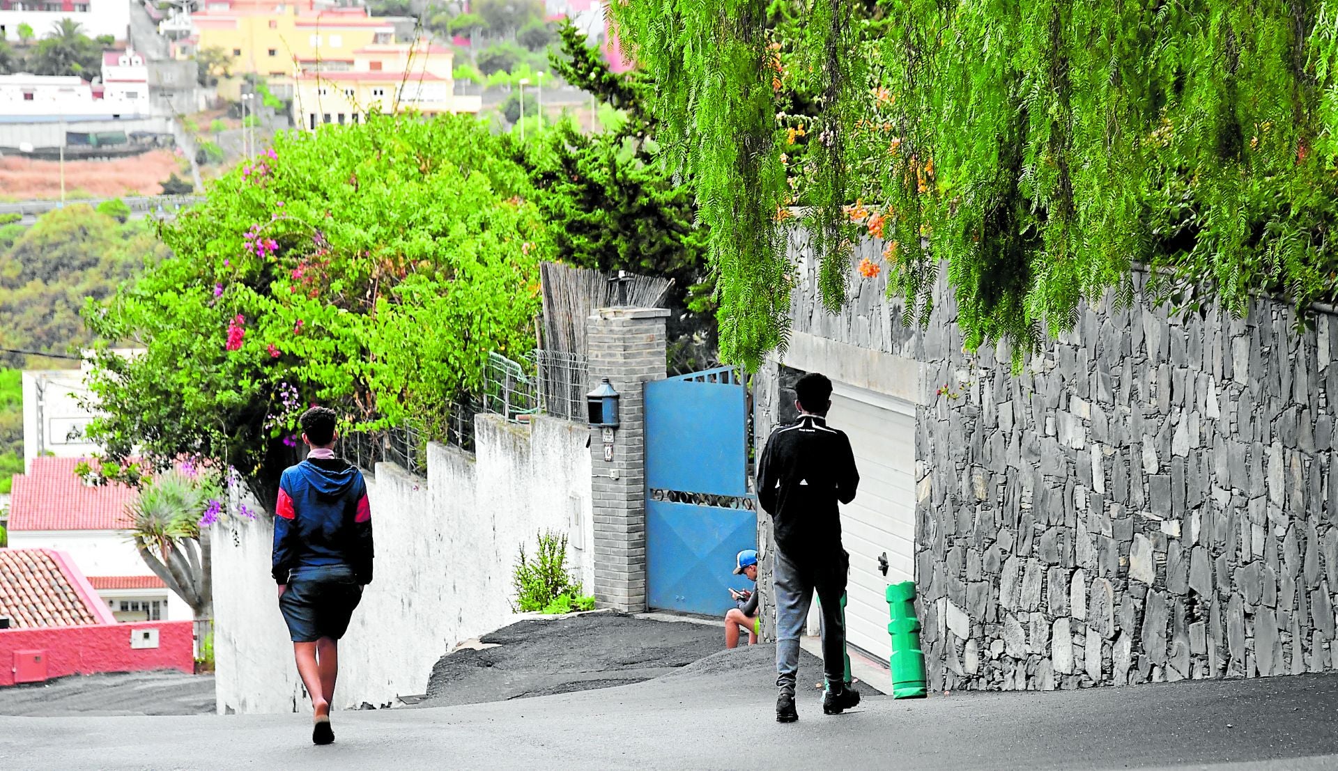 «La factura como axioma»: malversando el dinero para los menores