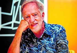 Fernando Palacios era el narrador del concierto en el que pidió que salieran el alumnado con necesidades especiales.