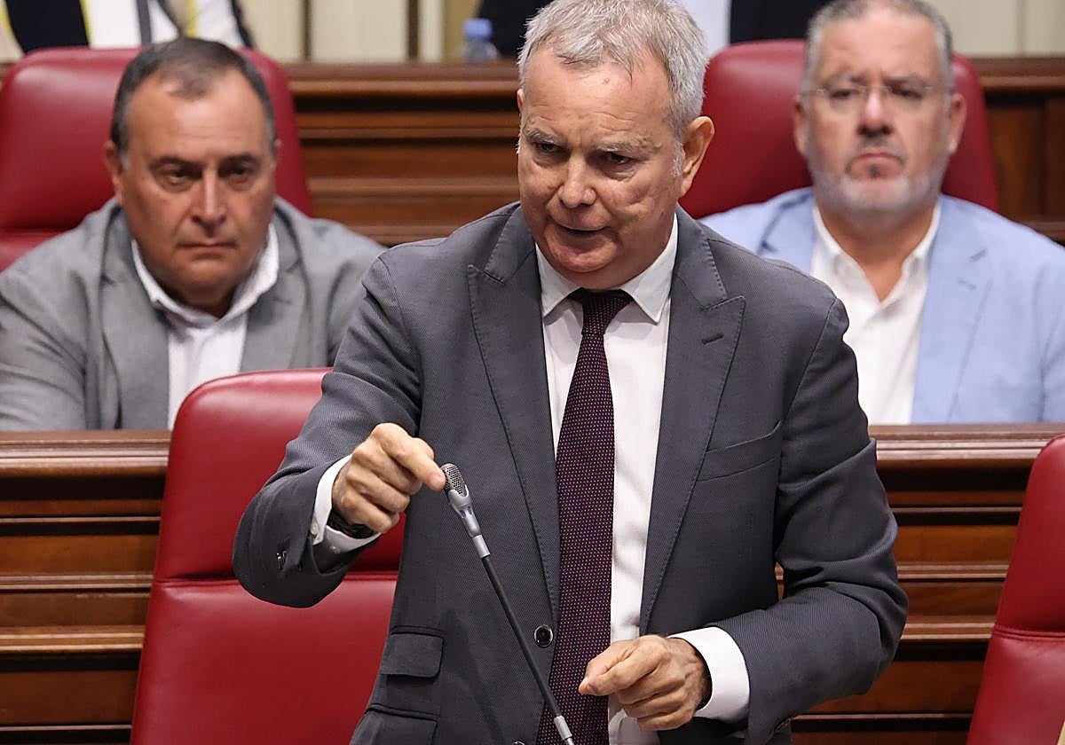 El portavoz del Grupo Parlamentario Socialista, Sebastián Franquis.