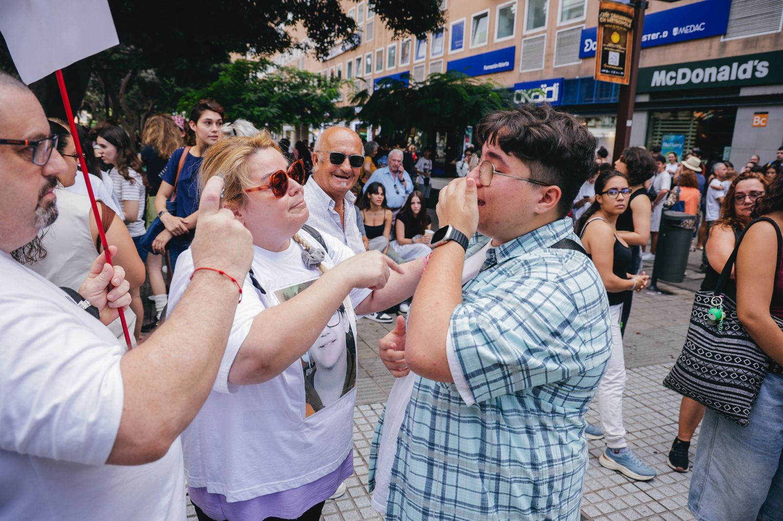 Los estudiantes exigen en la calle protección ante el acoso escolar