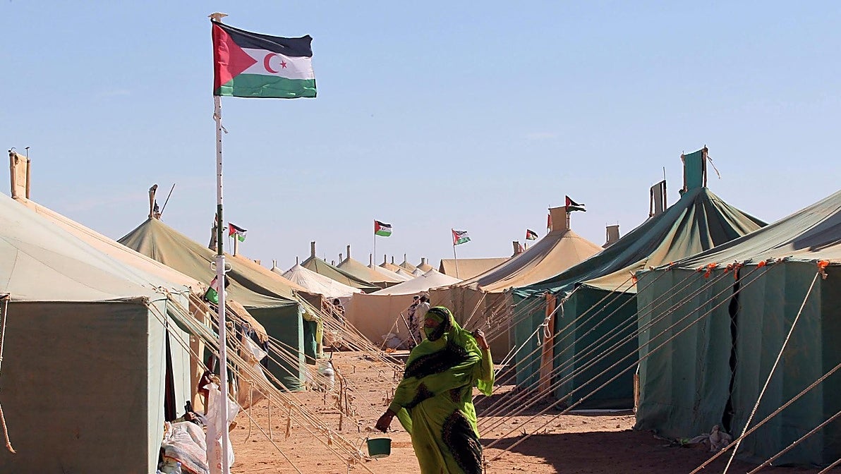 Imagen de los asentamientos en suelo argelino en la región de Tinduf con las haimas (viviendas) y ciudadanos saharauis refugiados.
