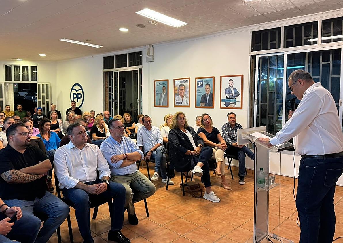 Imagen secundaria 1 - Somos se integra en el PP de Ingenio para sellar un proyecto político conjunto