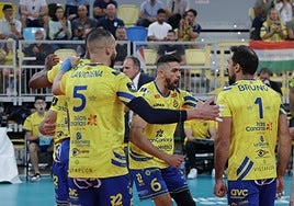 El Guaguas celebra uno de los puntos anotados este jueves.