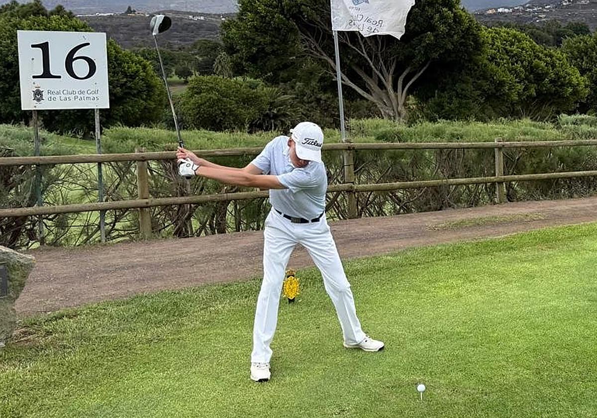 Javier de Bethencourt, en plena acción.