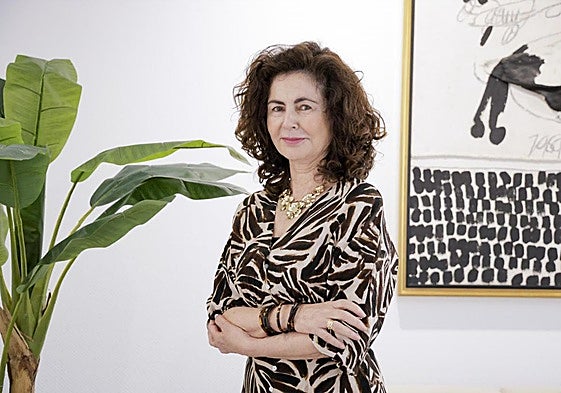 Matilde Asián, en su despacho en la Consejería de Hacienda en la capital grancanaria.