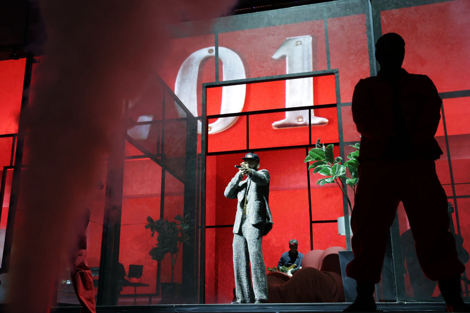 Manuel Turizo llena de canciones y bailes el recinto ferial de Las Palmas de Gran Canaria