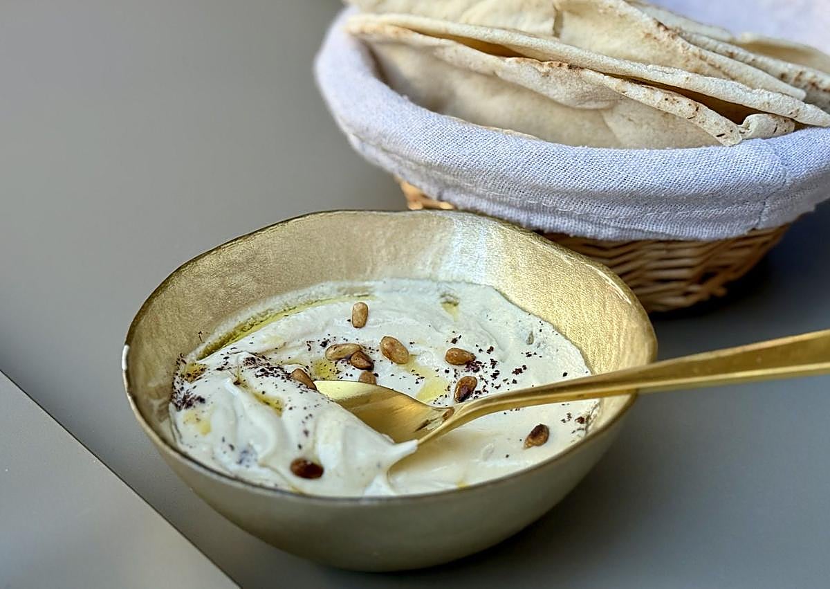 Imagen secundaria 1 - Falafel, hummus y kebbe en Noema