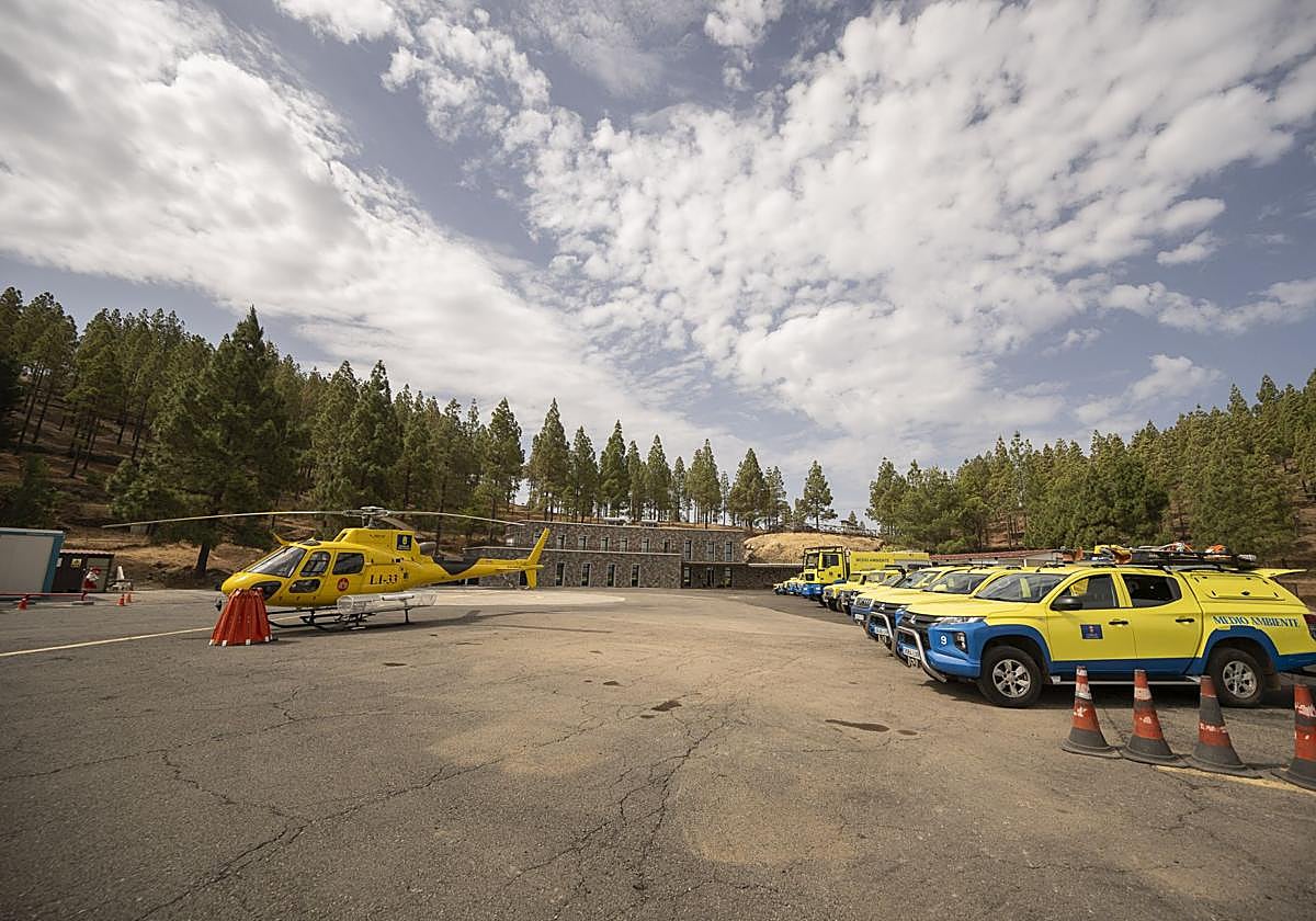 Medios materiales del Cabildo para la lucha contra el fuego en la base de Artenara.