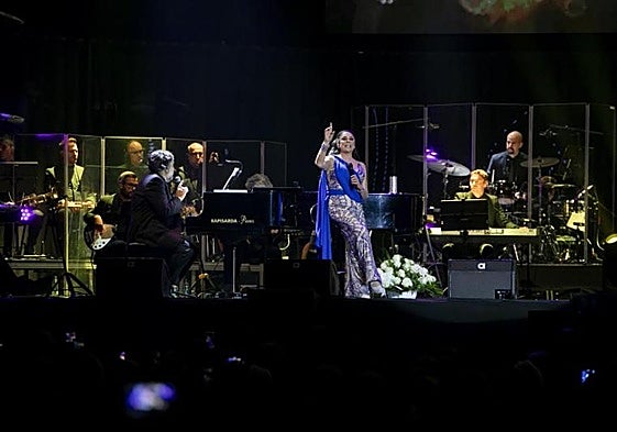 Isabel Pantoja sobre el escenario del Gran Canaria Arena en agosto de 2023.