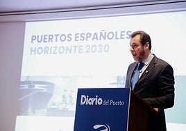 El ministro Óscar Puente durante la charla en el Puerto en Las Palmas de Gran Canaria