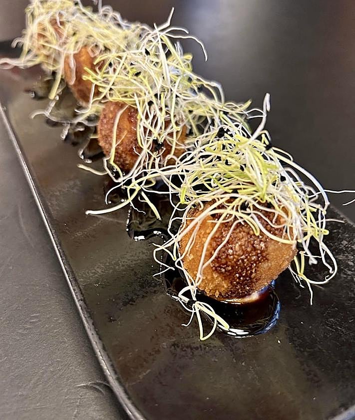 Imagen secundaria 2 - Ensaladilla, bacalao y croquetas en 928