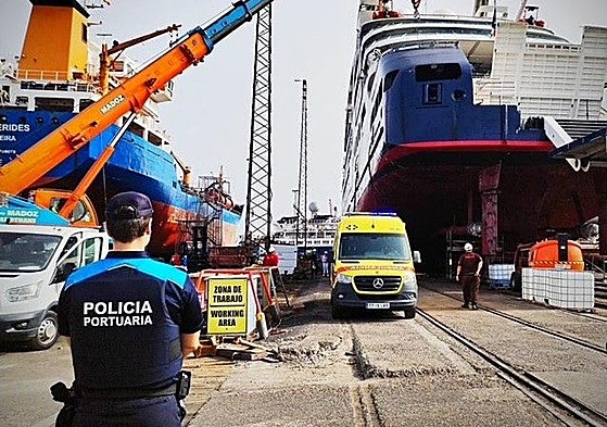 Imagen de C.M.R en el desempeño de sus funciones.