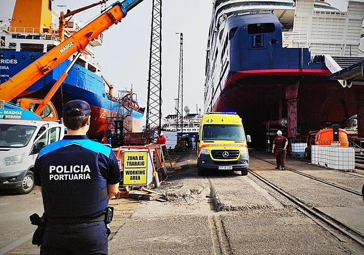 Imagen de C.M.R en el desempeño de sus funciones.