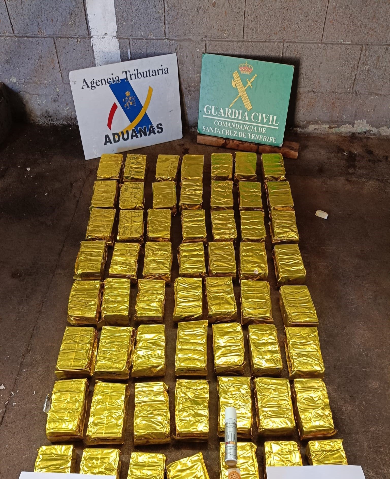 Sorprendido con 31 kilos de hachís en su vehículo a su llegada al puerto de Santa Cruz de Tenerife