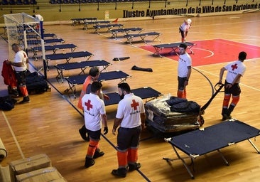 Cruz Roja monta centros de acogida temporal para los sintecho en Gran Canaria por la borrasca Claudia