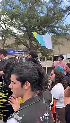 Concentración protesta en la ULL por la visita de Vito Quiles