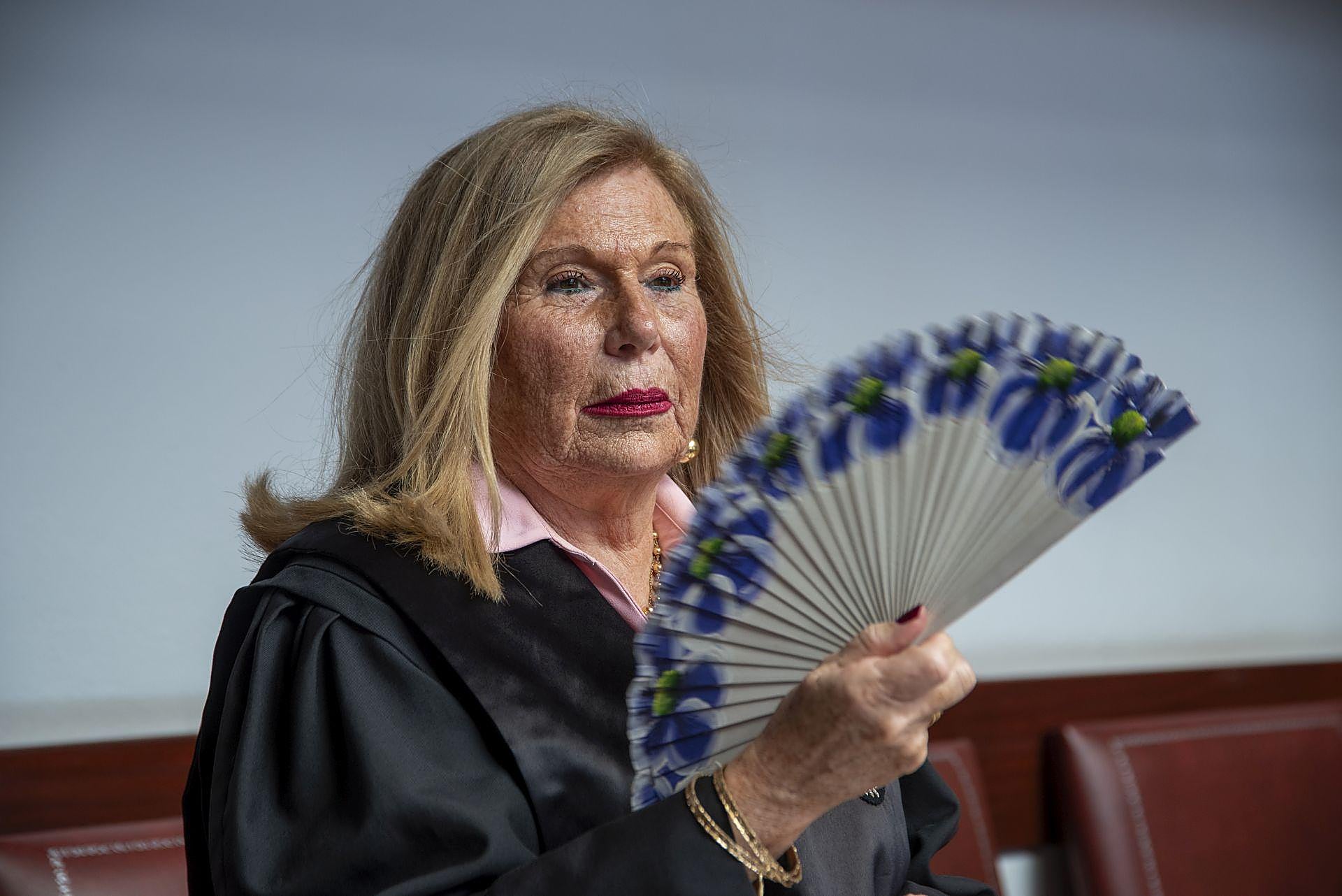 La jura de su profesión de los letrados en el Colegio de Abogados de Las Palmas, en imágenes