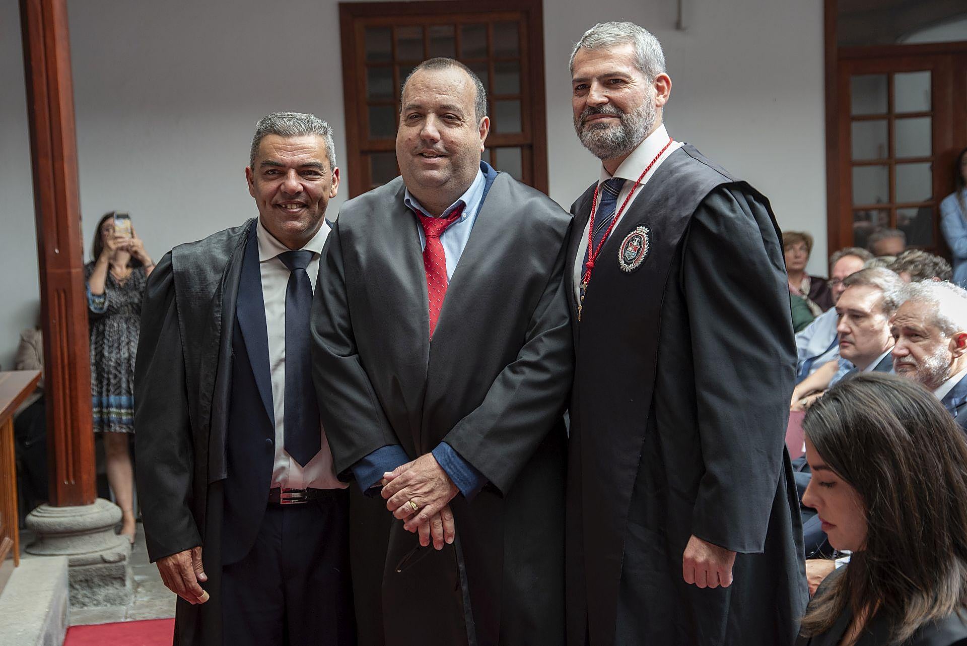 La jura de su profesión de los letrados en el Colegio de Abogados de Las Palmas, en imágenes