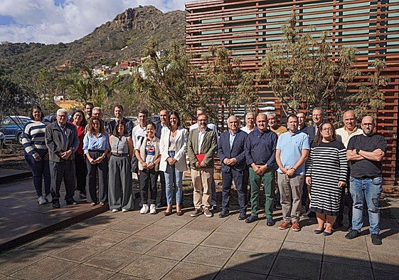 Participantes en la clausura de la Oficina de Transformación Comunitaria de Reto Demográfico.