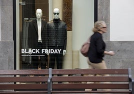 Imagen de un comercio en la calle Triana en una edición anterior del Black Friday.