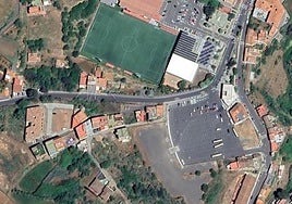Vista aérea de la explanada para aparcar en Hoya Viciosa.
