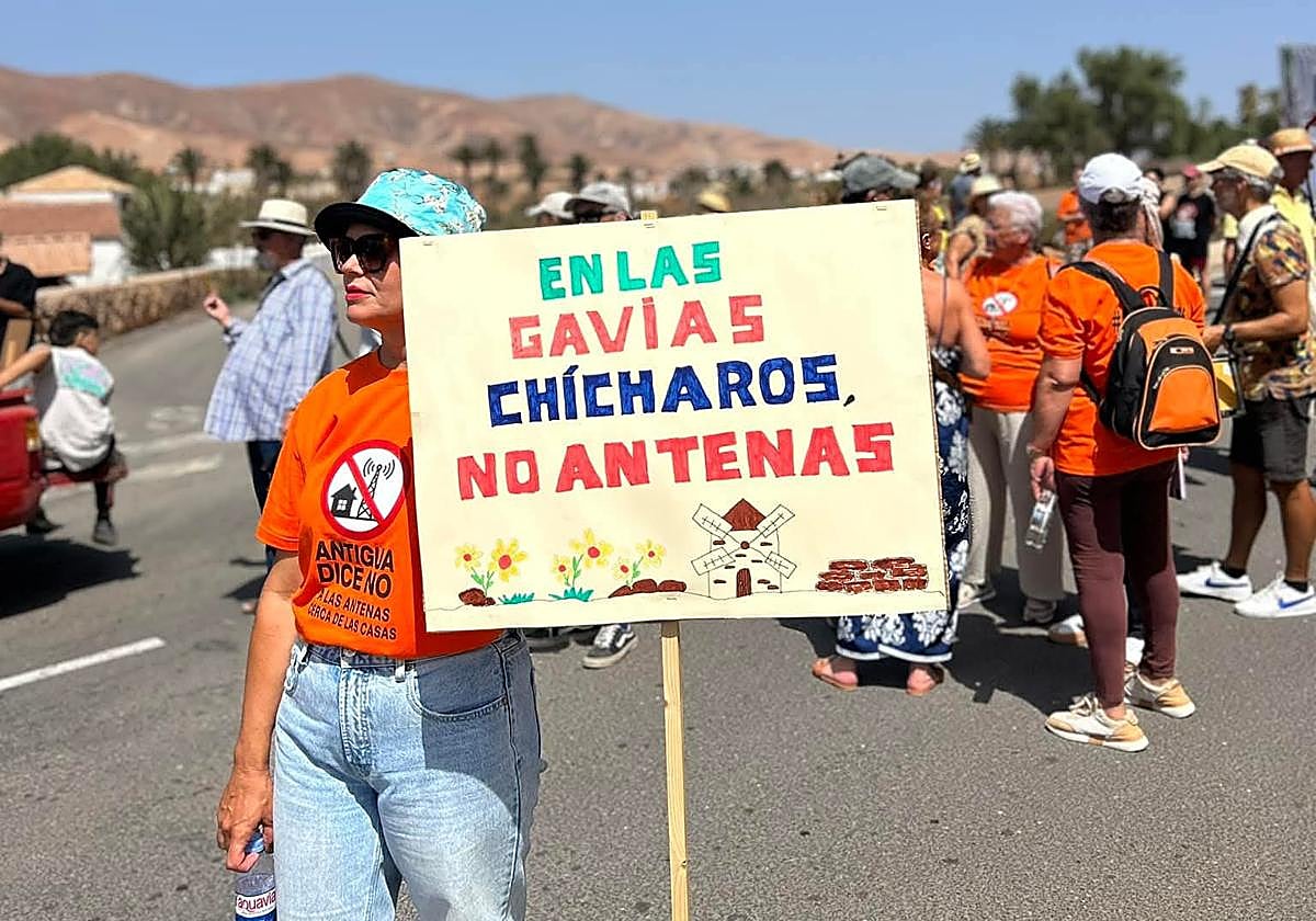 Manifestación convocada por el colectivo social contra las antenas el 23 de agosto de 2025.