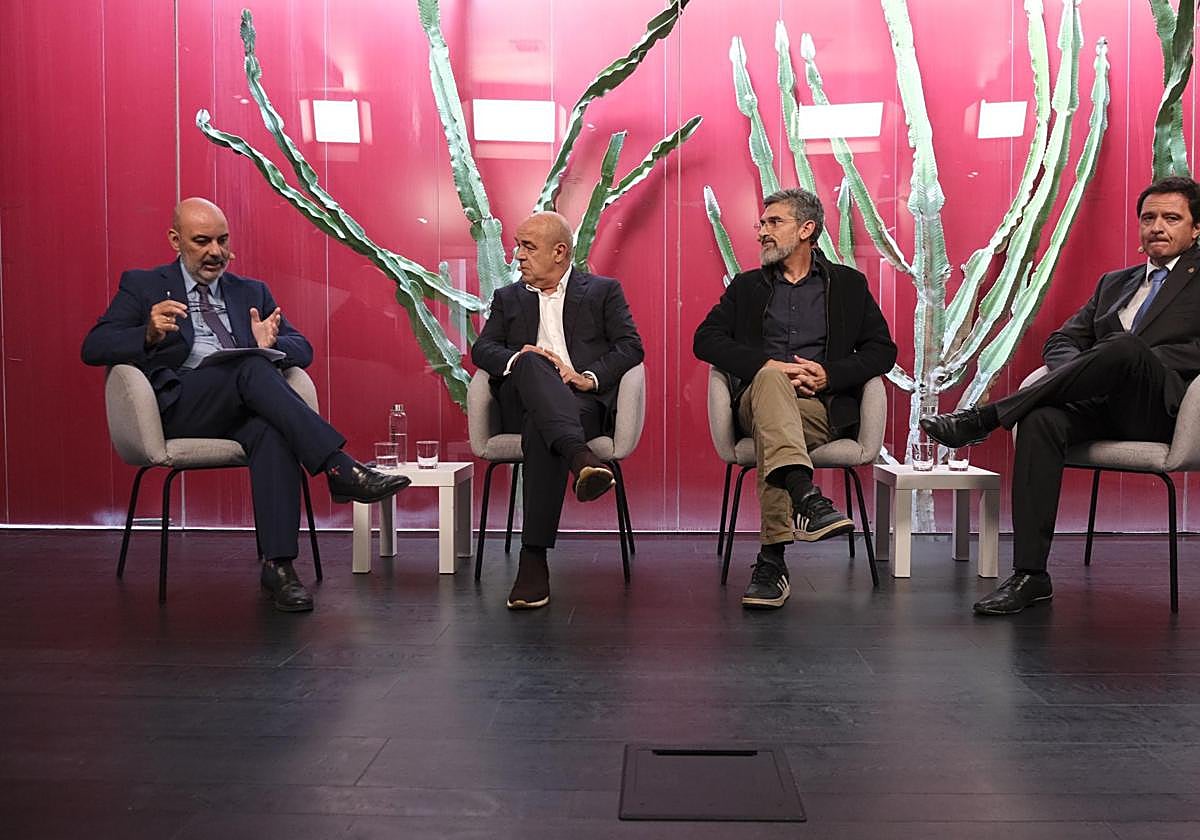 ForoCANARIAS7: &#039;Las redes eléctricas, pieza clave en el desarrollo económico de Canarias&#039;, en imágenes