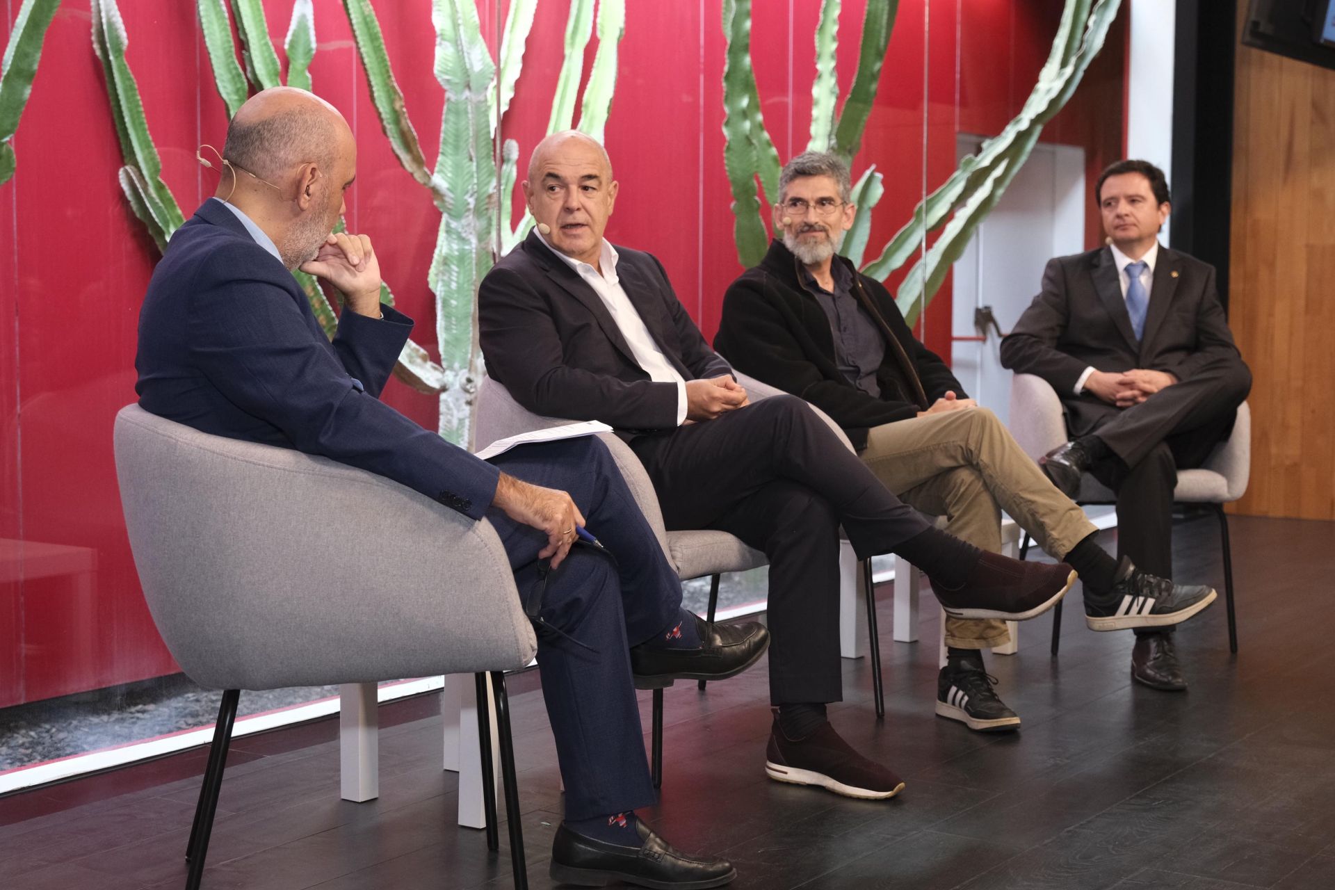 ForoCANARIAS7: &#039;Las redes eléctricas, pieza clave en el desarrollo económico de Canarias&#039;, en imágenes