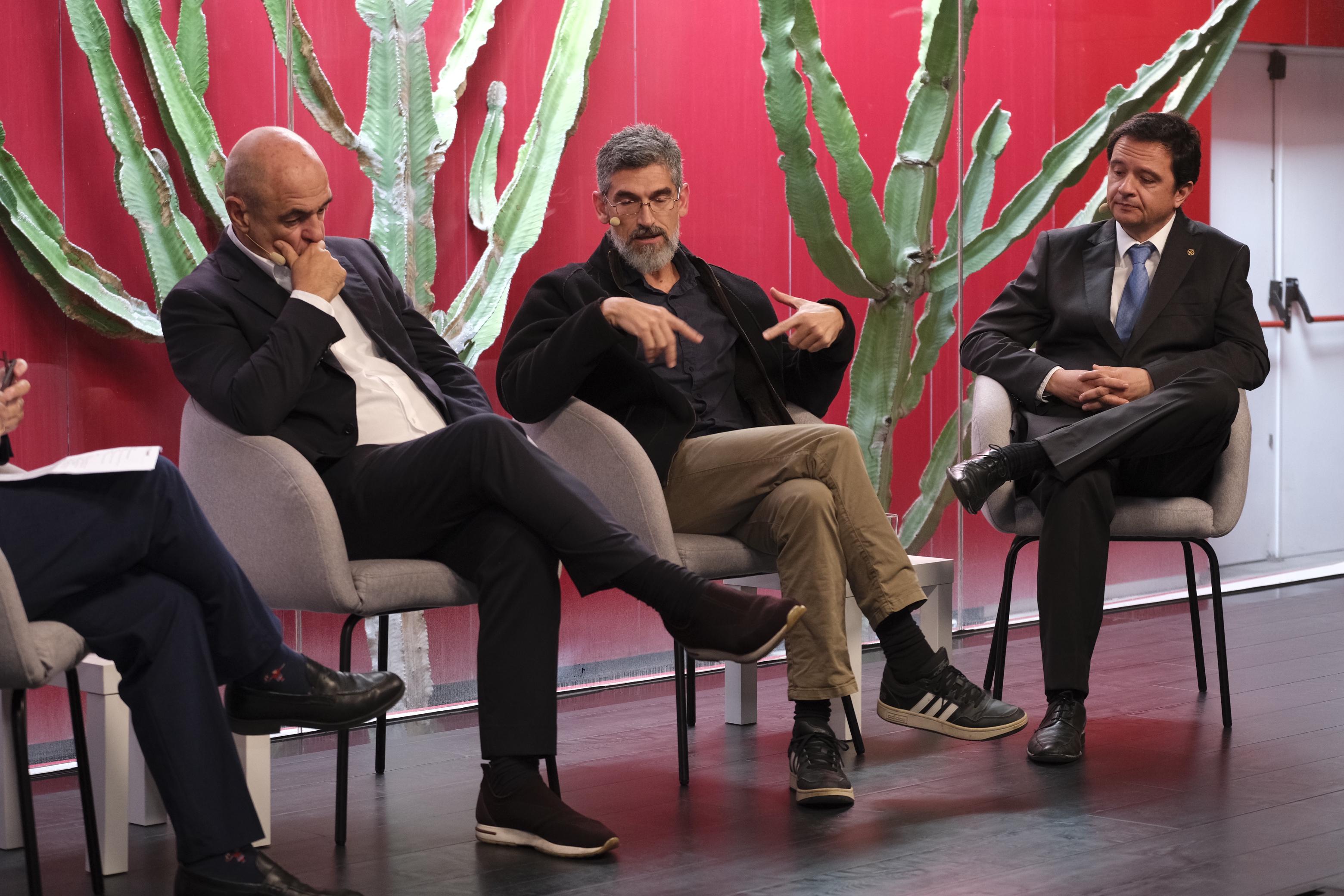 ForoCANARIAS7: &#039;Las redes eléctricas, pieza clave en el desarrollo económico de Canarias&#039;, en imágenes