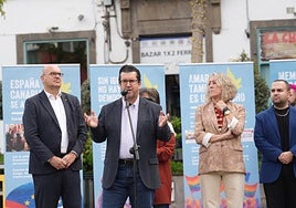 Juan Jesús Facundo, alcalde de Arucas, dando su discurso de apertura en la jornada para celebrar los 50 años de España y Canarias en libertad.