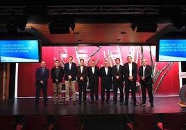 Foto de familia tras el ForoCANARIAS7 'Las redes eléctricas, pieza clave en el desarrollo económico de Canarias'.