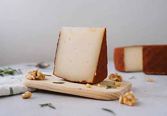 Queso majorero de cabra con pimentón con DO.