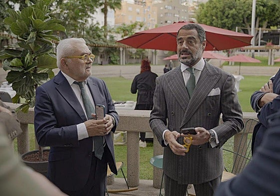 A la izquierda de la imagen, Toño Armas y Vicente Dalmau