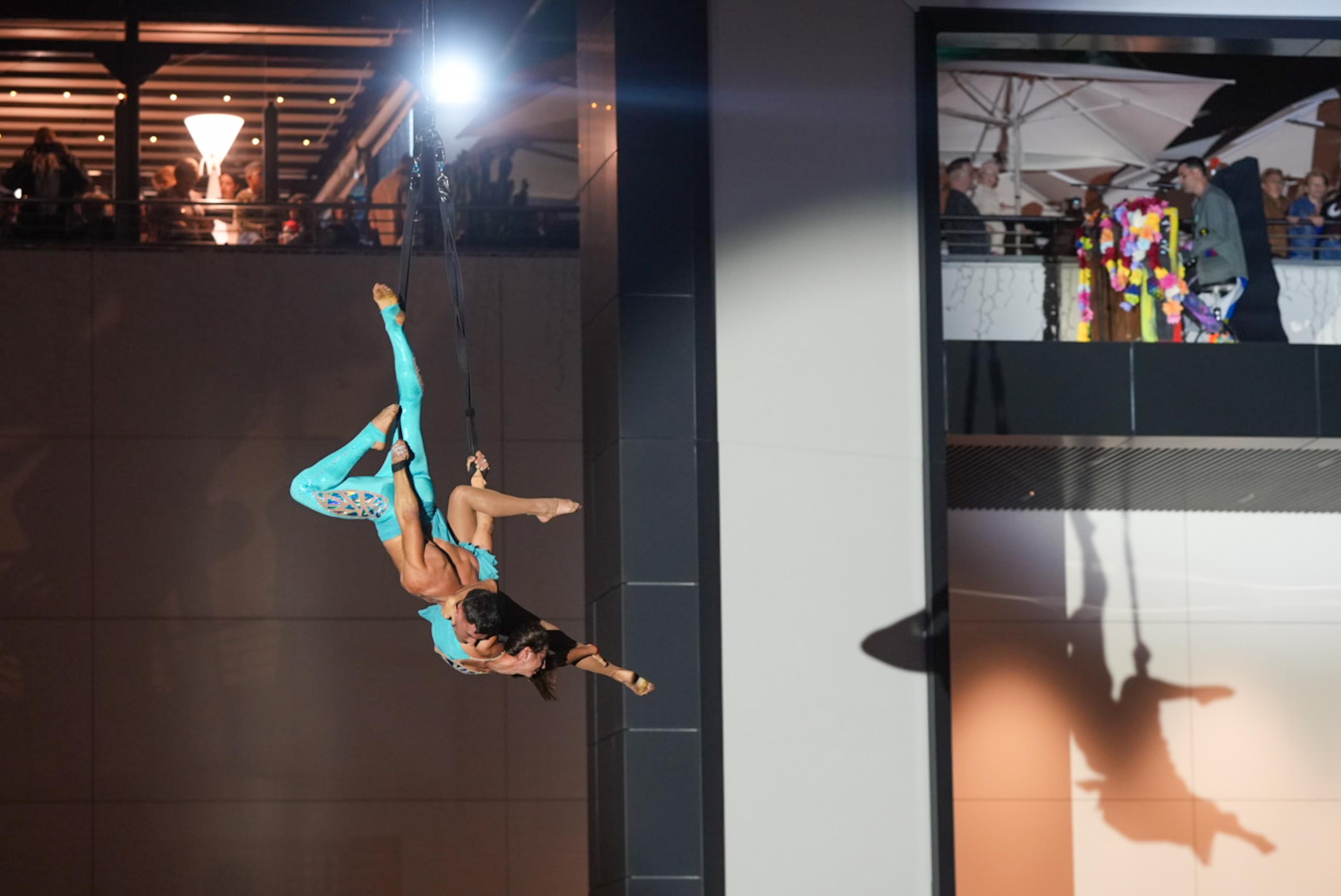 El encendido de las luces de navidad de Las Arenas, en imágenes