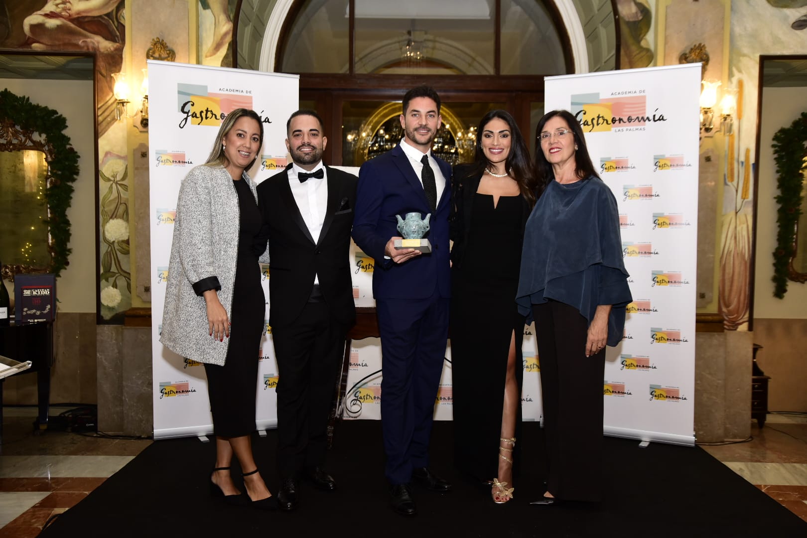 Noche de excelencia culinaria en Las Palmas: los premios de la Academia llenan de brillo el Santa Catalina