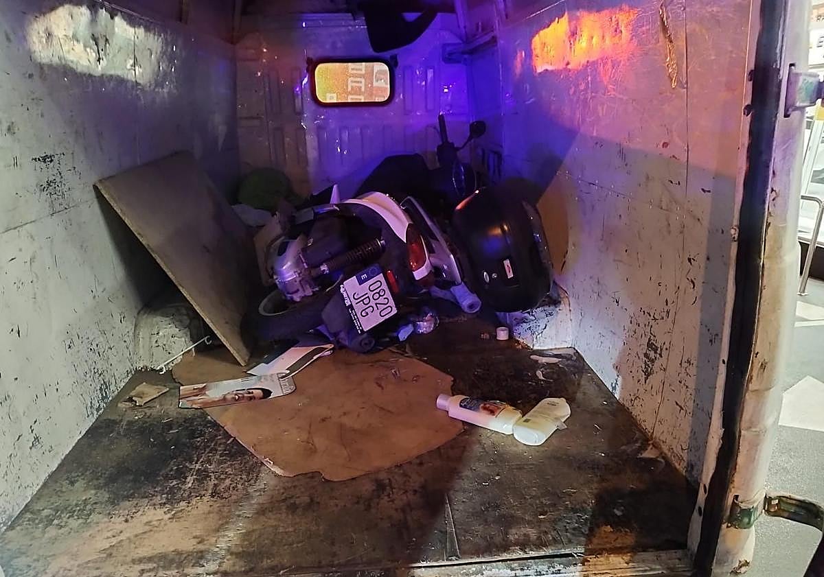 Imagen principal - Accidentada huida por Las Palmas de Gran Canaria en un furgón robado