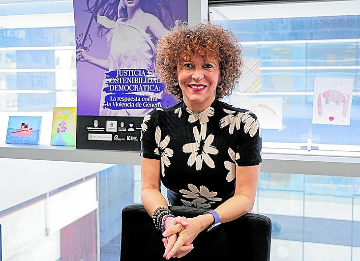 Auxiliadora Díaz, en su despacho del juzgado de violencia sobre la mujer de Las Palmas.