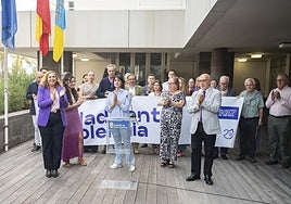 Aplausos tras la lectura del manifiesto contra la violencia de género.