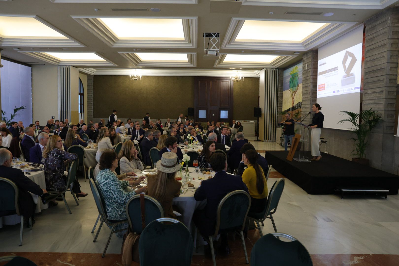 Imágenes de la entrega del I Premio Gaveta de Honor a Pedro del Castillo