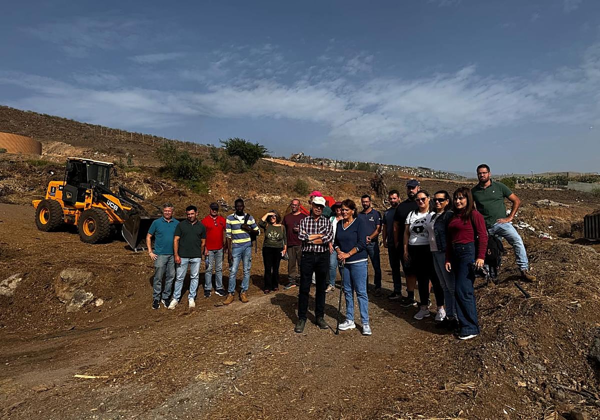 Visita de agricultores de Tenerife a las instalaciones de Ayagaures Medioambiente.