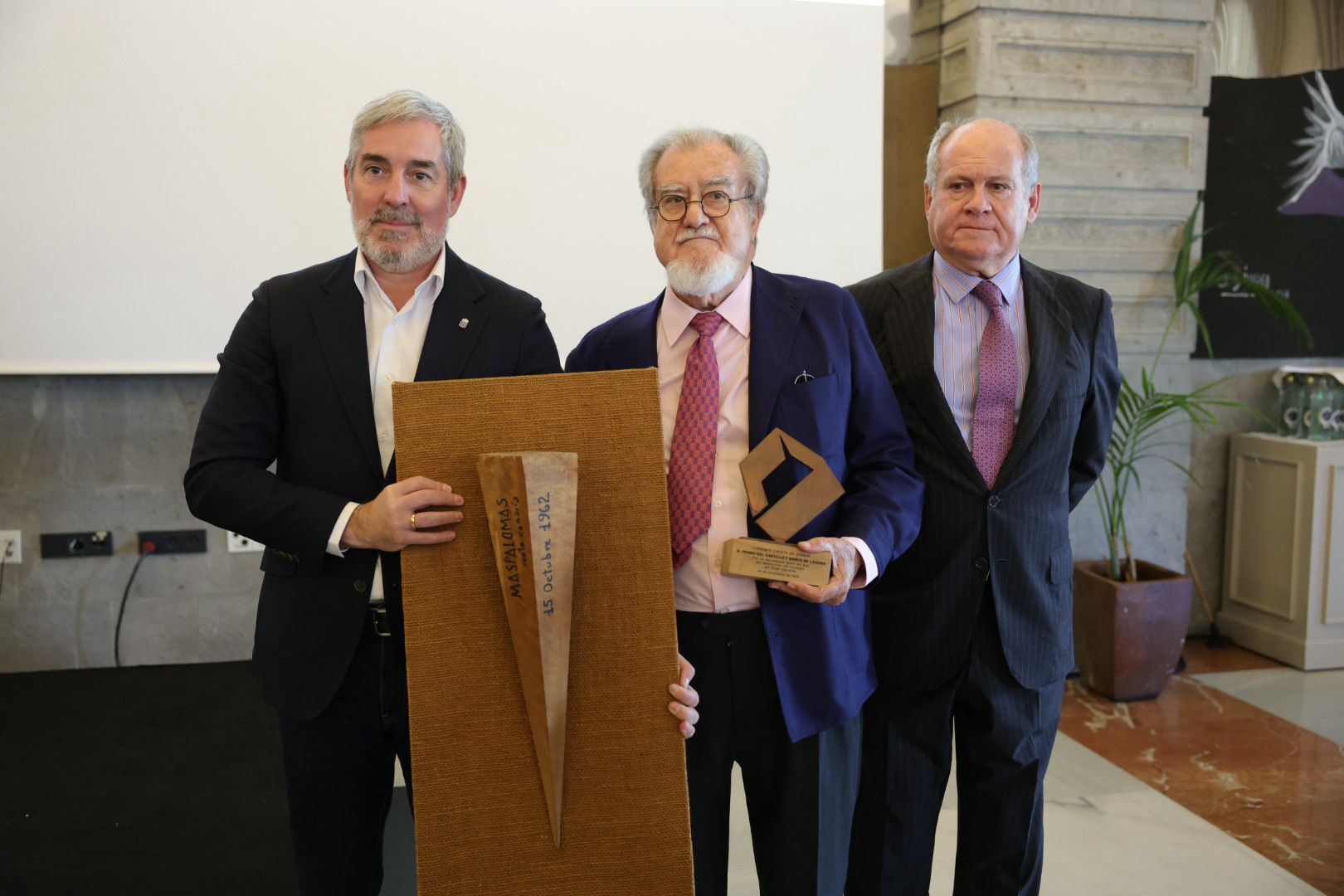 Imágenes de la entrega del I Premio Gaveta de Honor a Pedro del Castillo