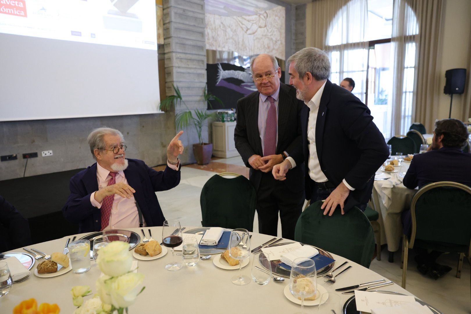 Imágenes de la entrega del I Premio Gaveta de Honor a Pedro del Castillo