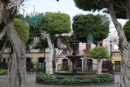 Los preparativos de Gáldar para iluminar la Navidad, en imágenes