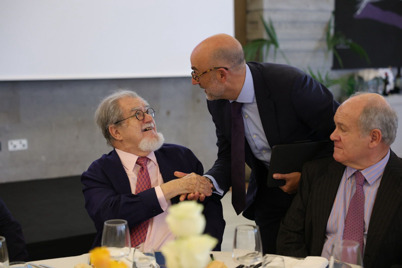 Imágenes de la entrega del I Premio Gaveta de Honor a Pedro del Castillo