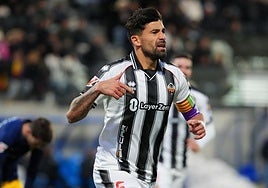 Alberto Jiménez celebra el gol que anotó la pasada jornada al Andorra.