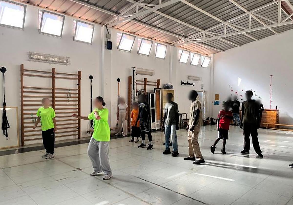 La asociación Ak Wanak lamenta que se traslade a chicos con arraigo en el sur de Gran Canaria.