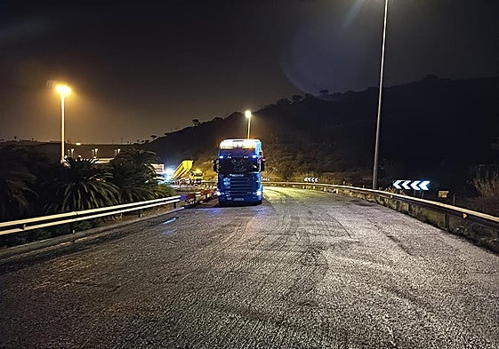 El asfaltado de la GC-2 se ejecuta entre las 23.00 y 06.00 horas de domingo a jueves.
